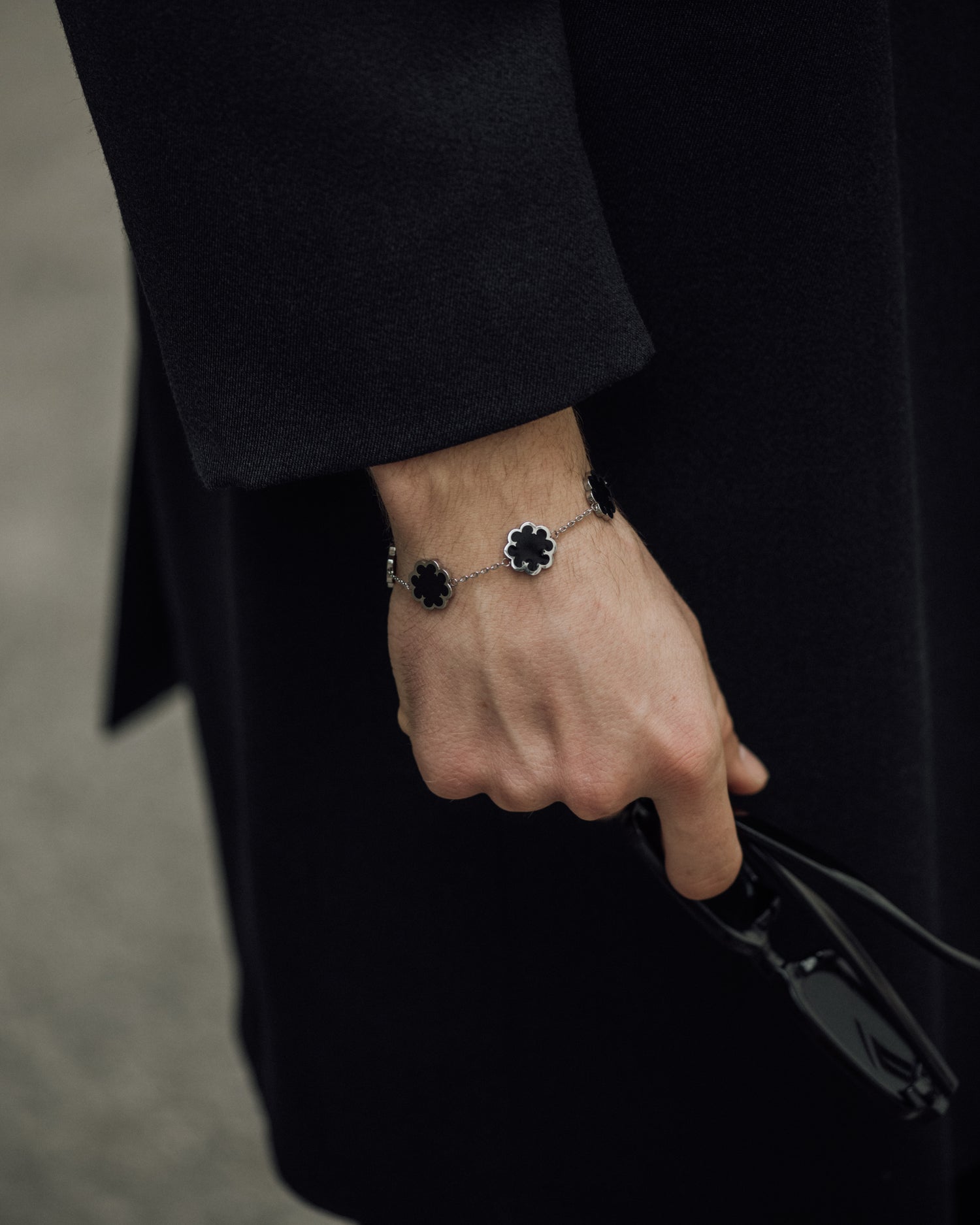 Emblem Bracelet - Noir - MINAY