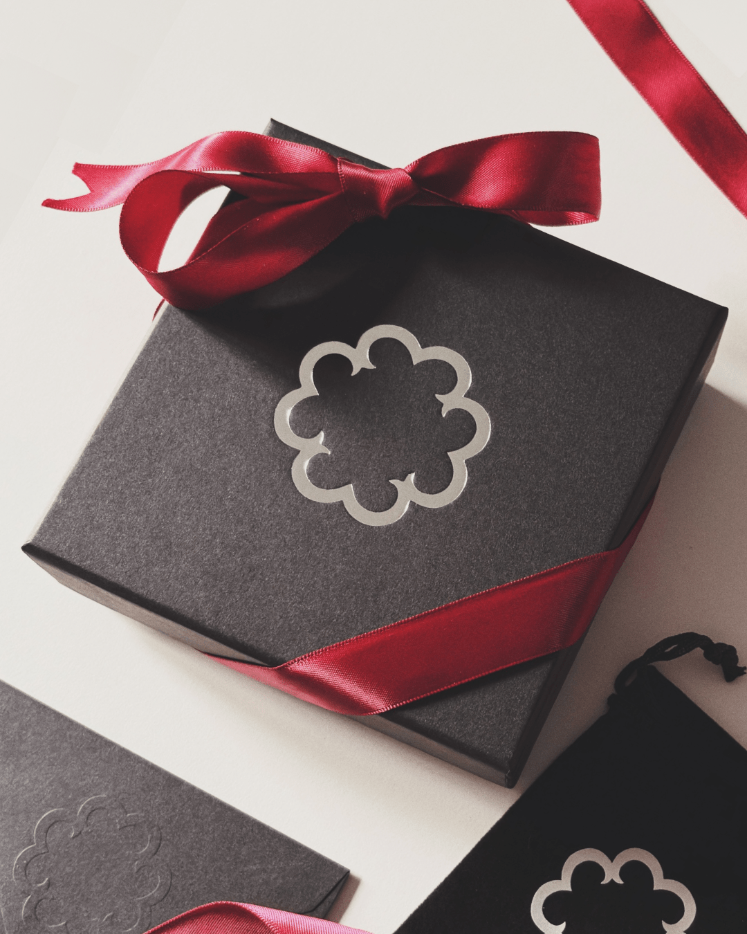 Emblem Bracelet - Noir - MINAY